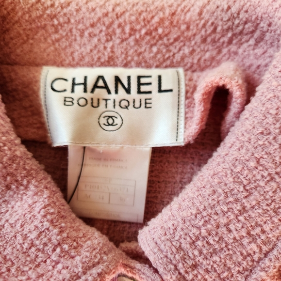 Vintage Chanel Suit - Picture 8 of 15
